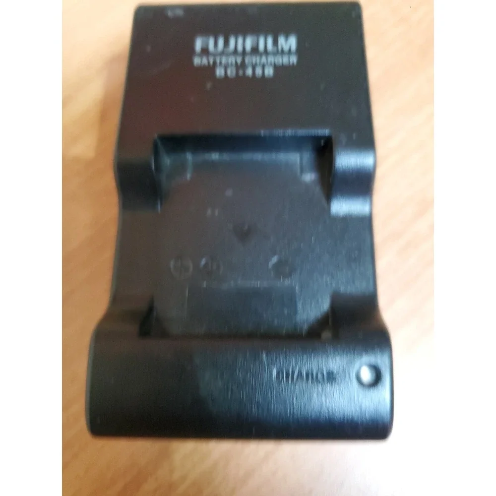 Genuine Fujifilm BC-45B Camera Battery Charger Used